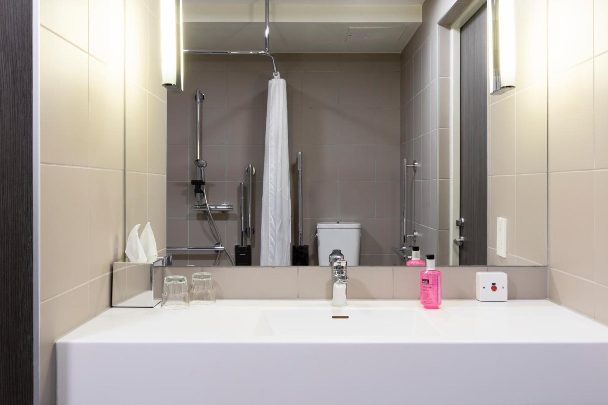 Moxy Stratford Отель Лондон