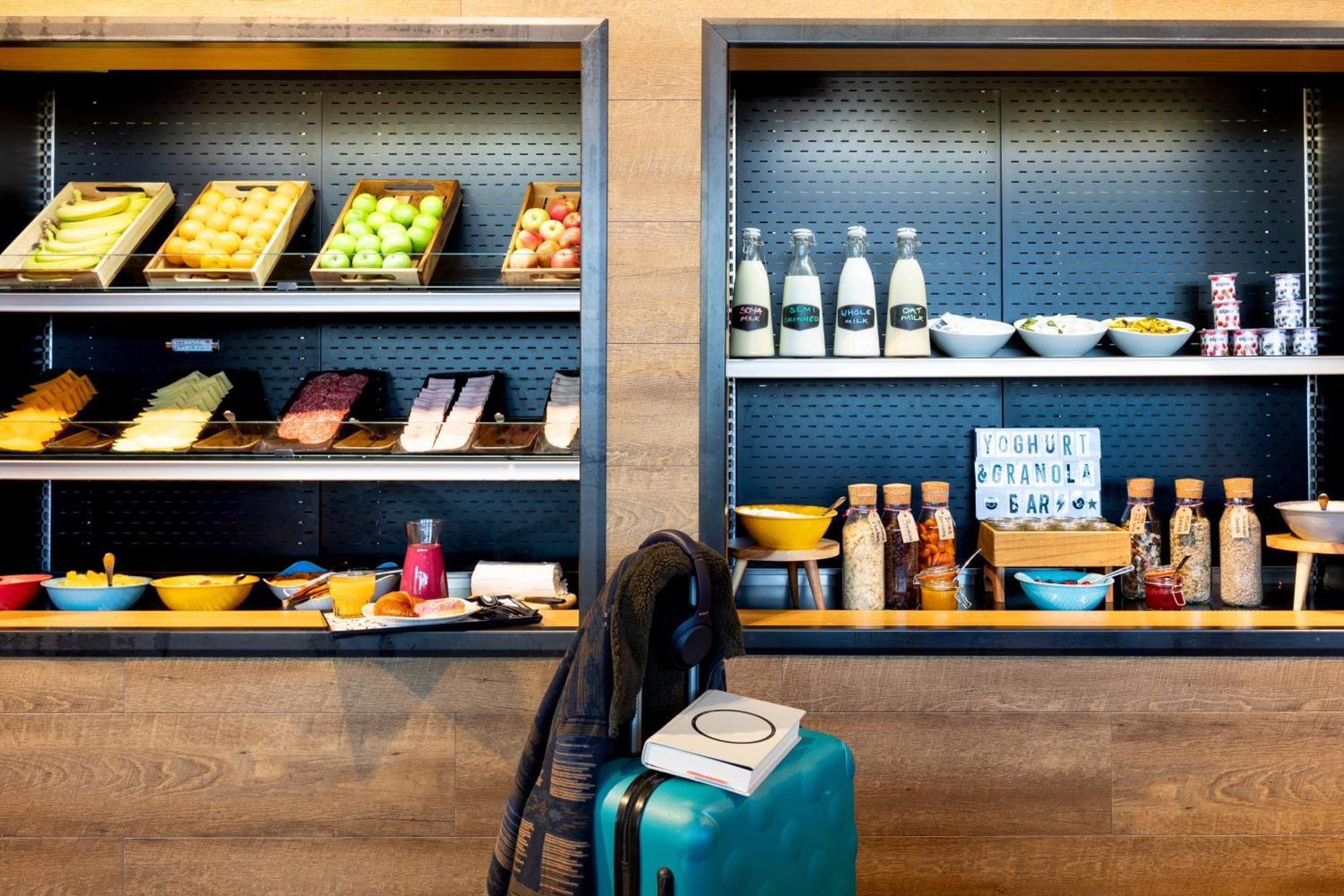 Moxy Stratford Отель Лондон
