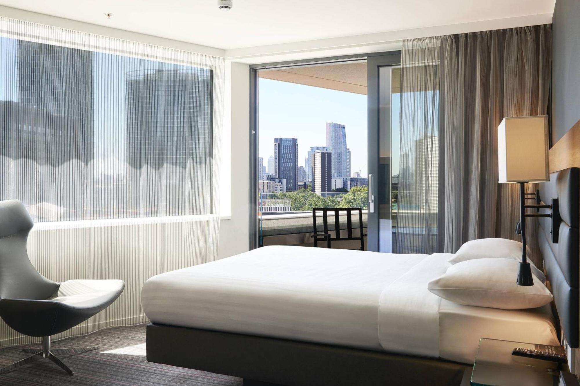 Moxy Stratford Отель Лондон