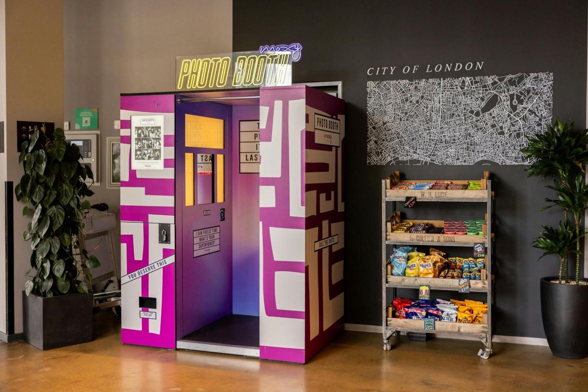 Moxy Stratford