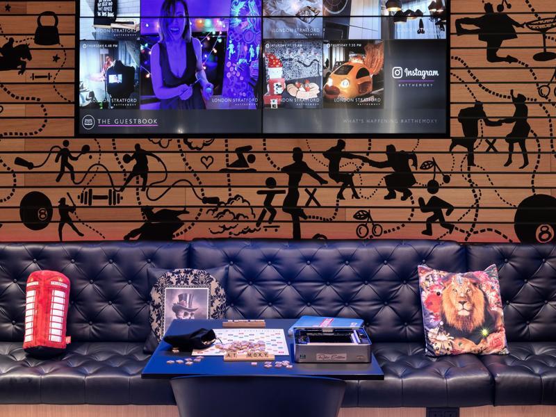 Отель Moxy Stratford