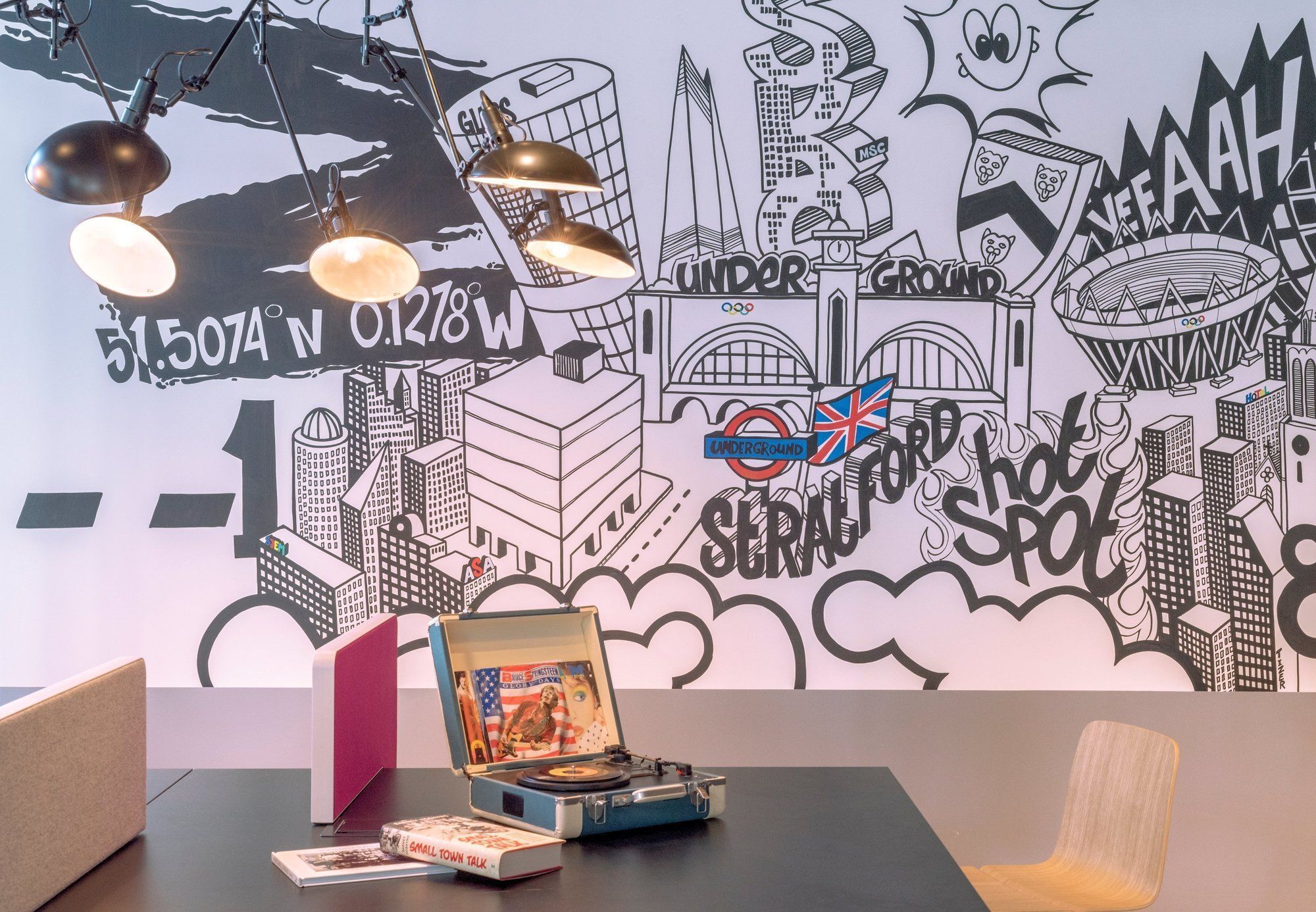 Отель Moxy Stratford